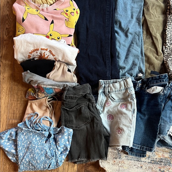 Assorted Girls Clothing Collection - Picture 2 of 5